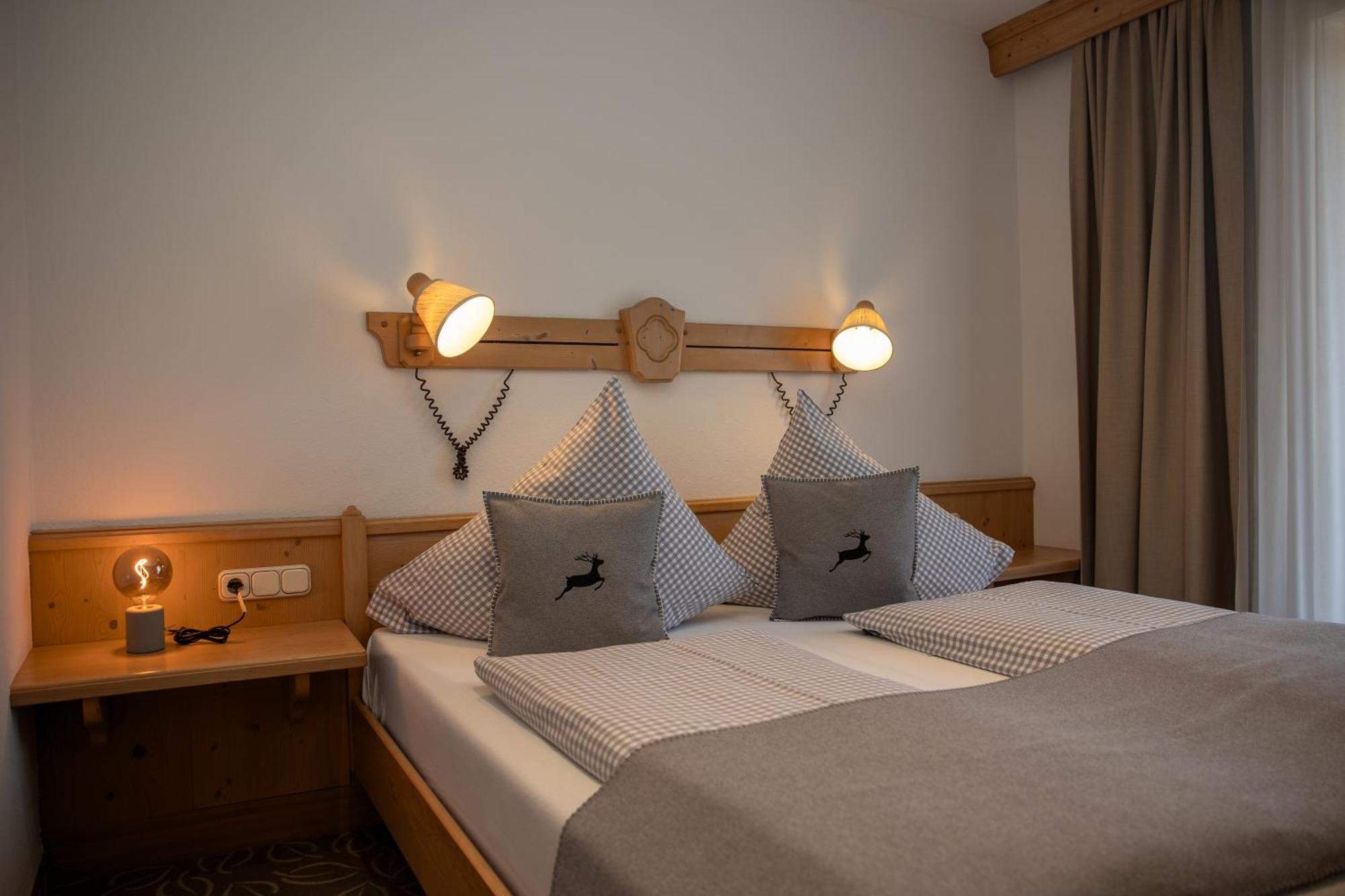 Hotel Gasthof Alter Wirt Farchant Exteriér fotografie