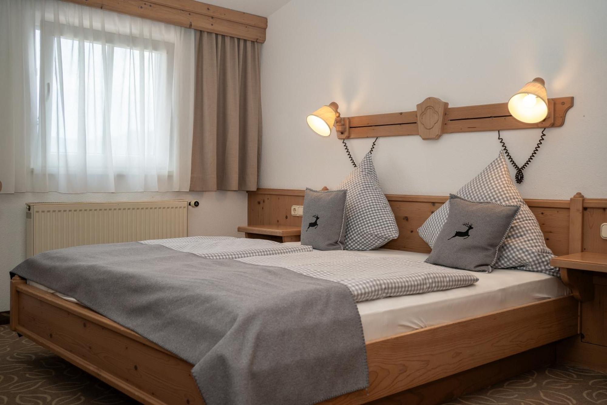 Hotel Gasthof Alter Wirt Farchant Exteriér fotografie